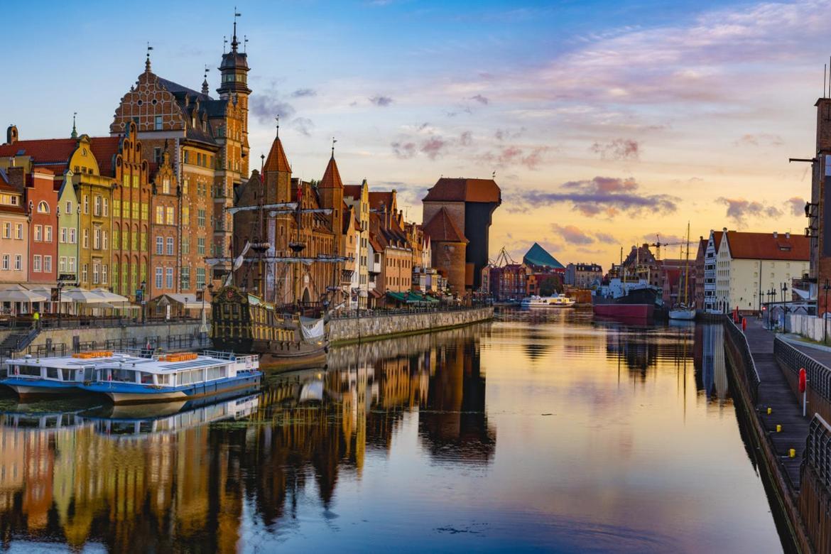 Swish Apartment -10 Min To Old Town Gdansk,Pkp & Shopping Mall Exteriör bild